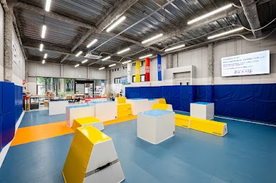 パルクール鬼ごっこ専門 オニバト with 駄菓子屋