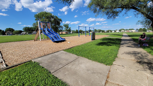 Gray Manor Park - Thumbnail