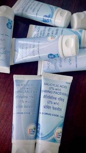 सैलिसिलिक एसिड फोमिंग फेसवॉश   post image