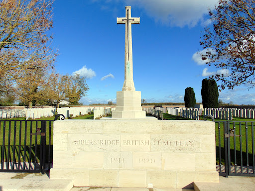 Aubers Ridge British Cemetery - Thumbnail
