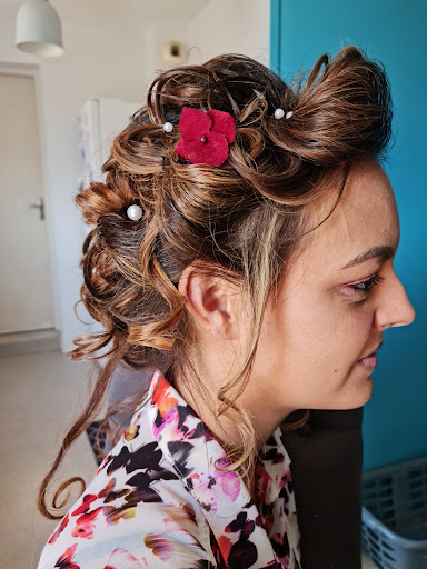 coiffeuse a domicile Sabine - Thumbnail