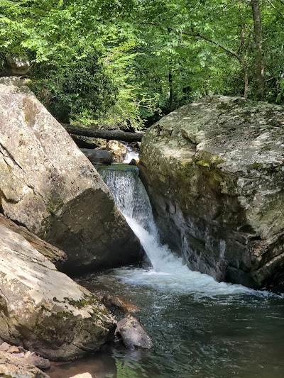 Cascade Falls Trailhead