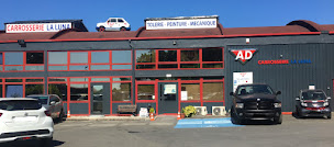 Photo n°2 de AD Carrosserie LA LUNA à Marquette-lez-Lille (Atelier de carrosserie automobile)