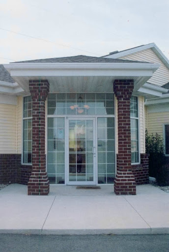 Crossroads Veterinary Clinic: Tami Strom, DVM - Thumbnail