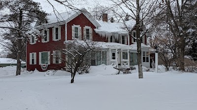 Big Red Quilt House B & B LLC