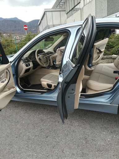 Luxury Car Wash (Auto Lavaggio Di Lusso) - Thumbnail