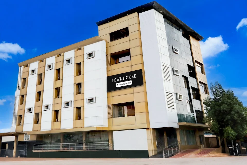 Townhouse Durg Near Railway Station