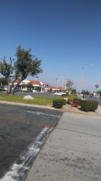 Bank of America (with Drive-thru ATM)