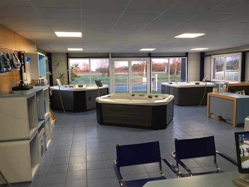 Photo de Societe Kopec Piscine desjoyaux Saint brieuc jacuzzi à Plérin (22190)