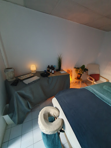 Antoine Carlotti - Massages - Thumbnail