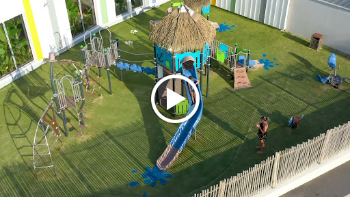 Photo de Camping Yelloh Village La Capricieuse à Luc-sur-Mer (14530)