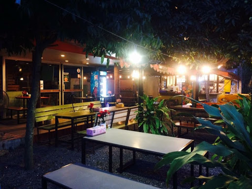 Somtum Indy Cafe & Restaurant (ร้านส้มตำอินดี้)