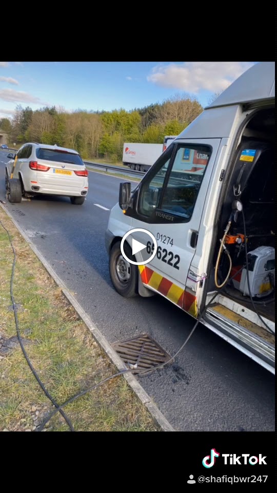 BWR Group Ltd-24/7 Breakdown Recovery & Towing Transportation photo 3