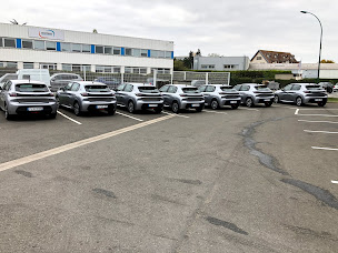 Photo n°5 de AUTO PLAISIR - CARROSSERIE AXIAL à Plaisir (Atelier de réparation automobile)