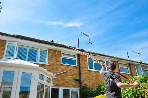 EleClean Window Cleaning - Visual