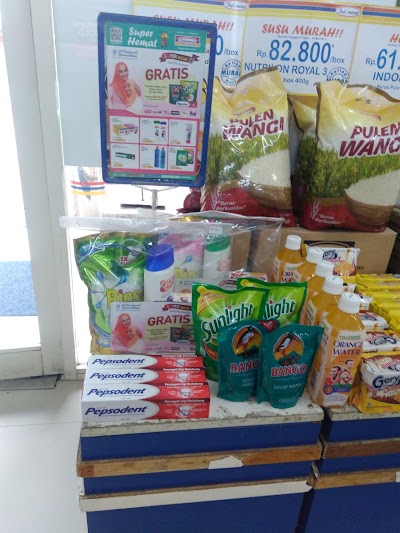 Photos of Indomaret Dr. Angka