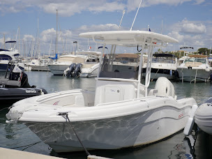 Photo n°14 de Nautique Concept - Vente, entretien de bateaux - Concessionnaire (Seagame, Beneteau, Brig, Gala, SPX) à Saint-Raphaël (Service de réparation de bateaux)