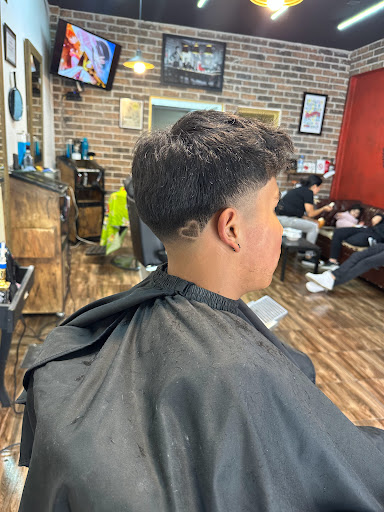 D’LUX BARBER ESTUDIO