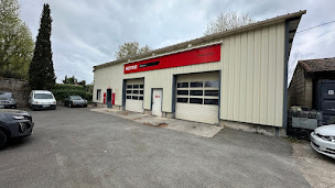 Photo n°1 de Garage Wilde - Motrio à Saint-Rémy-de-Provence (Magasin de pneus)