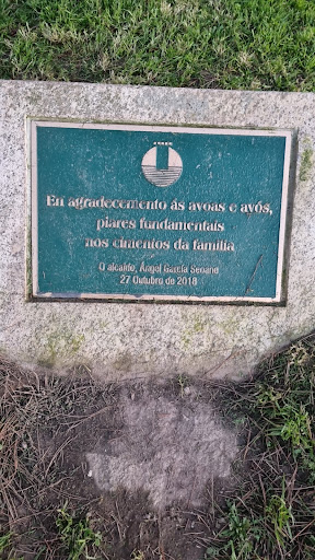 Monumento aos avós - Thumbnail