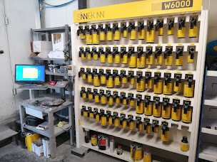 Photo n°4 de RS AUTO - Carrosserie & Peinture à Pélissanne (Peinture automobile)