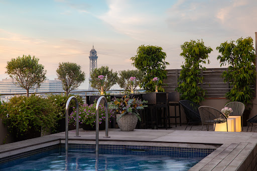 Duquesa Suites Landmark Hotel by Duquessa Hotel Collection - Thumbnail