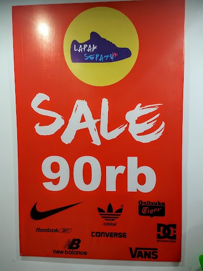 Photos of Lapak Sepatu Yk