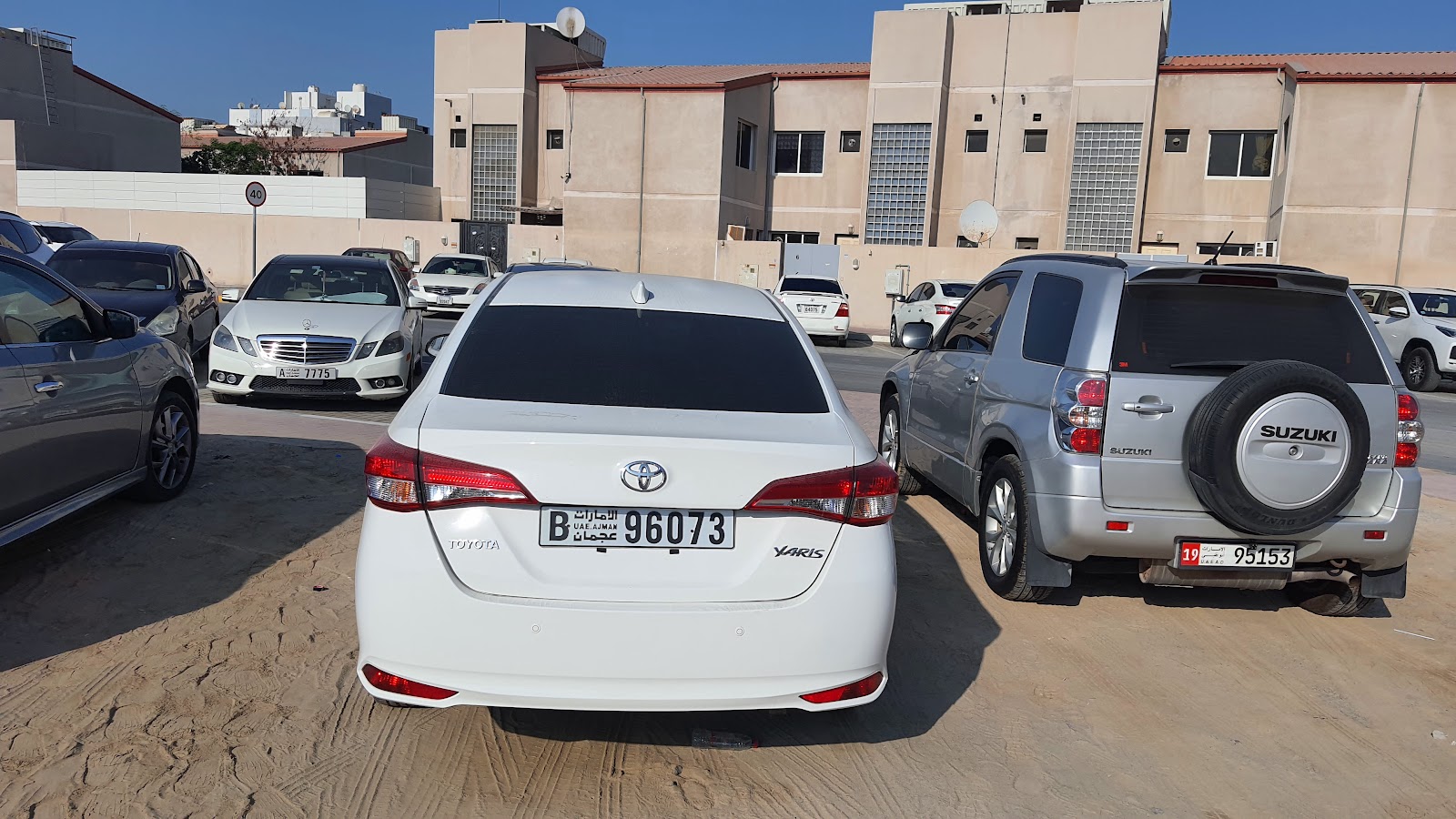 Sayartak Cars Rental Agency - سيارتك لتأجير السيارات - صورة 3
