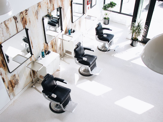 Blind Barber by null