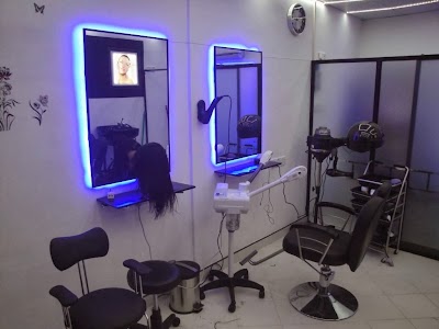 Photos of GoGo GorgeouS HAIR & STYLE LADIES SALON