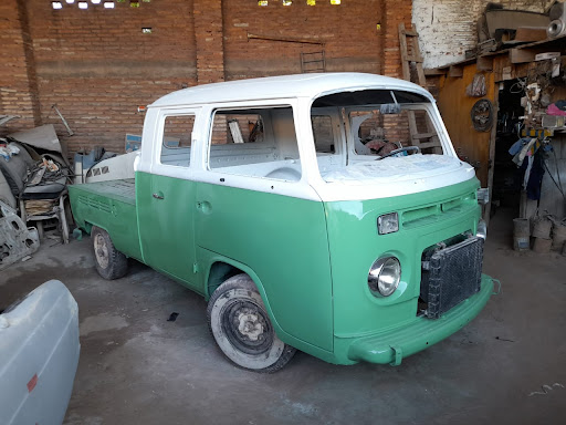 Volkskombi Garaje