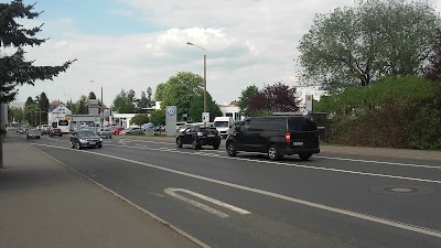 car-dealer