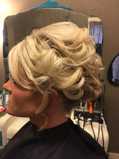 SIGNATURE LANE SALON & BOUTIQUE - Thumbnail