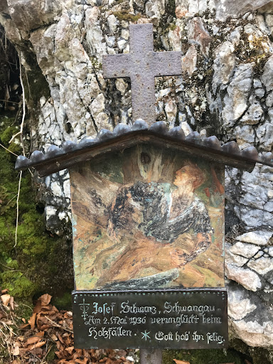 Marien Monument - Thumbnail