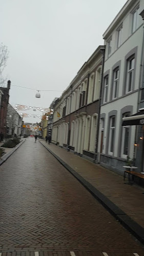 http://pizzabarrijslust.nl/