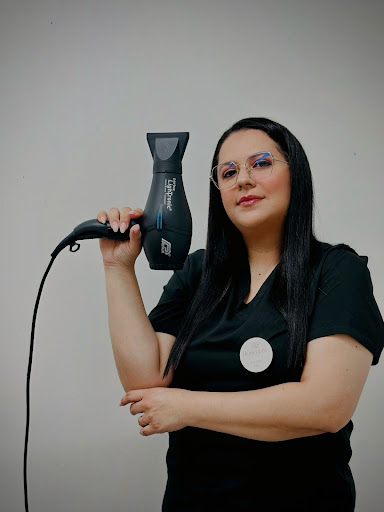 Danubia Reis - Brazilian Hairdresser and Beauty Specialist in Milton Keynes