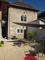 Photo n°2 de La Maison des Grains - Chambres d'hôtes à Serrières-de-Briord (Chambre d'hôtes)