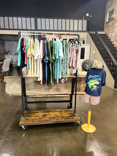 Sister Sue’s Boutique + Salon - Thumbnail
