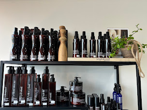 Photo n°13 de FORMES & COULEURS - Coiffure au Naturel LaRoche-sur-Yon à La Roche-sur-Yon (Salon de coiffure)