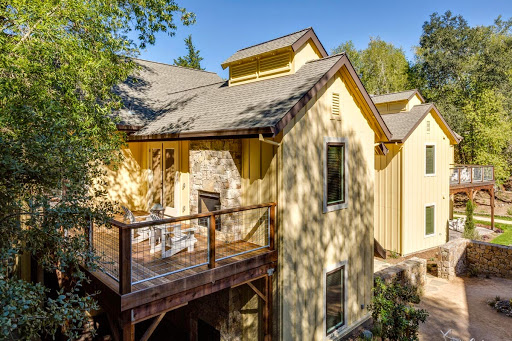 Farmhouse Inn
