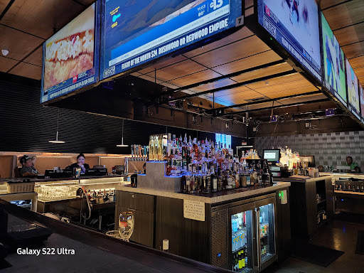 WSKY Bar + Grill - Thumbnail