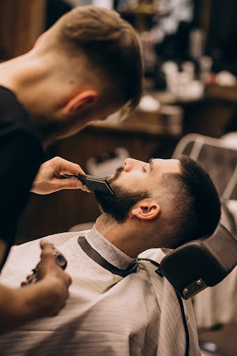 EL BARBERO Peluquería de caballeros. - Thumbnail