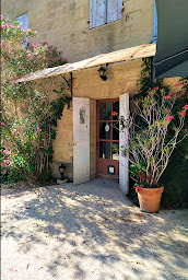 Photo n°1 de Émotions sans modération, café brocante à Montaren-et-Saint-Médiers (Café)