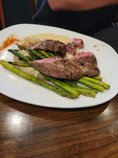 Bistro 83 - Visual