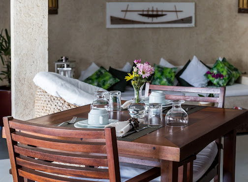 Maitei Hotel by null