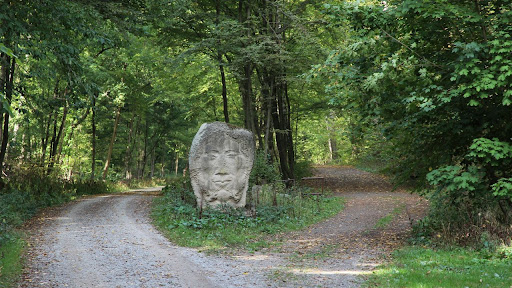 Januskopf, Steinskulptur von Magnus Kleine-Tebbe - Thumbnail
