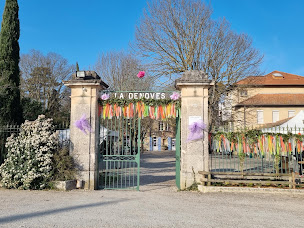 Photo n°2 de Maison Familiale Rurale - CFA La Denoves à Monteux (Établissement d'enseignement professionnel)