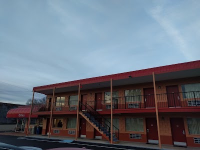 Photos of Econo Lodge Near Motor Speedway