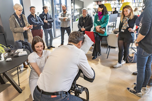 Agence de massages en entreprise - Marie CÂM TÚ - Thumbnail
