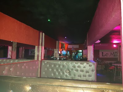 Photos of Le Mix